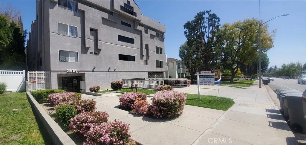 2616 Canada 102 — photo