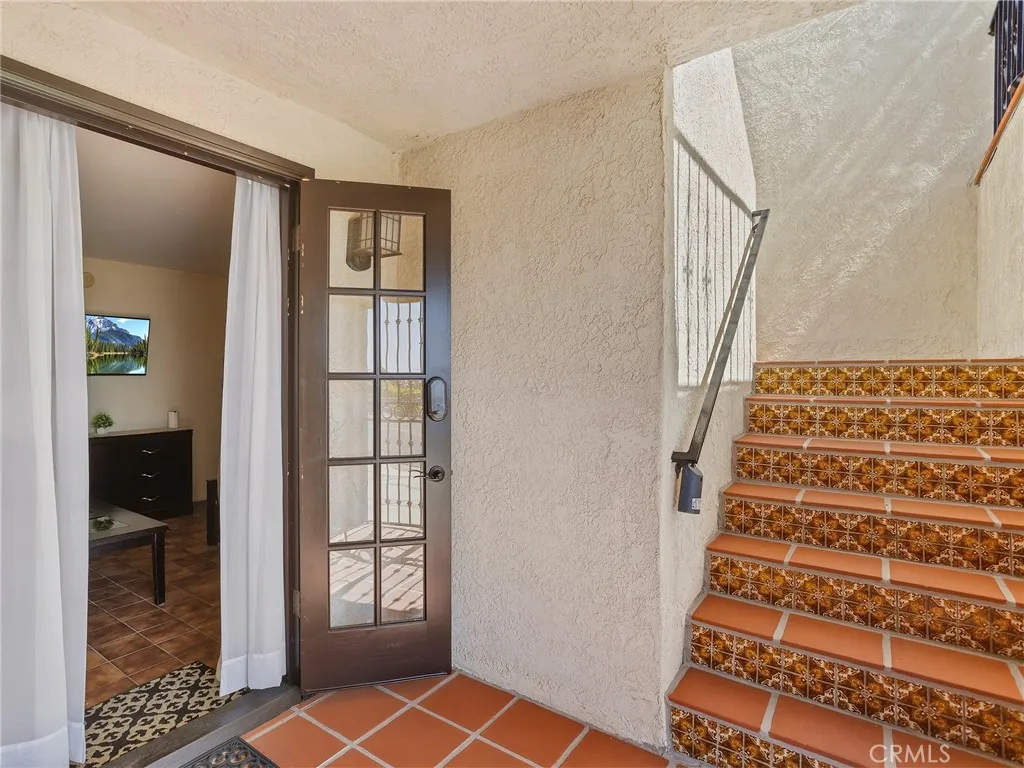 1350 E Tujunga Avenue, Burbank, CA 91501 — photo 3