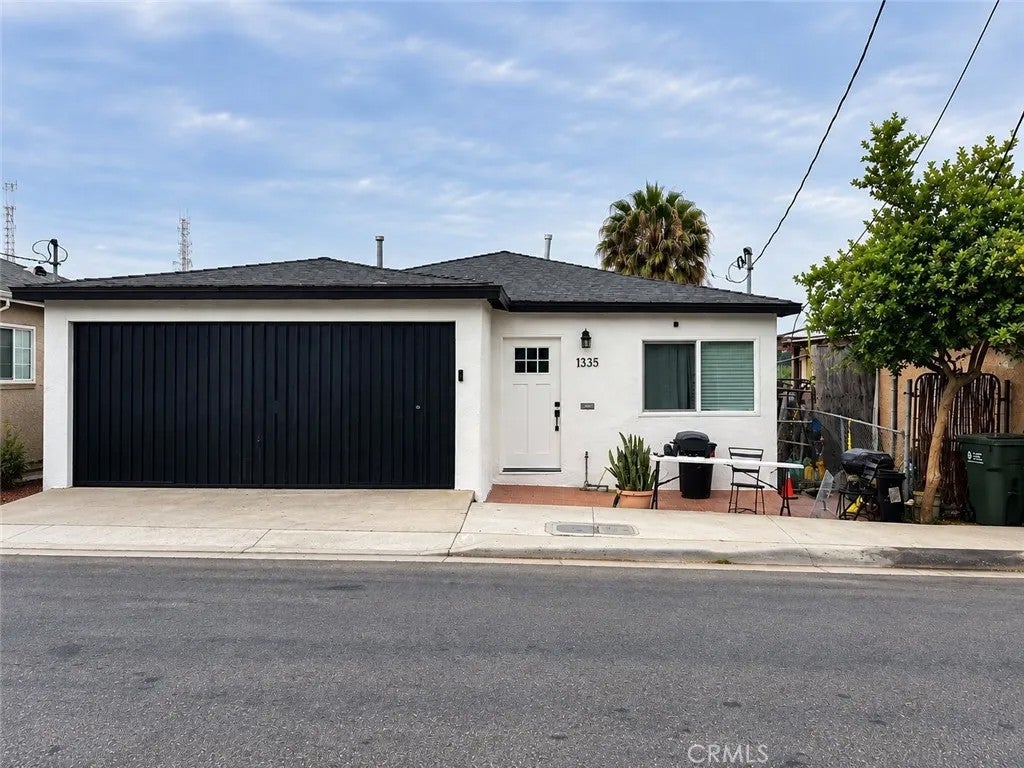 1335 Helen — photo
