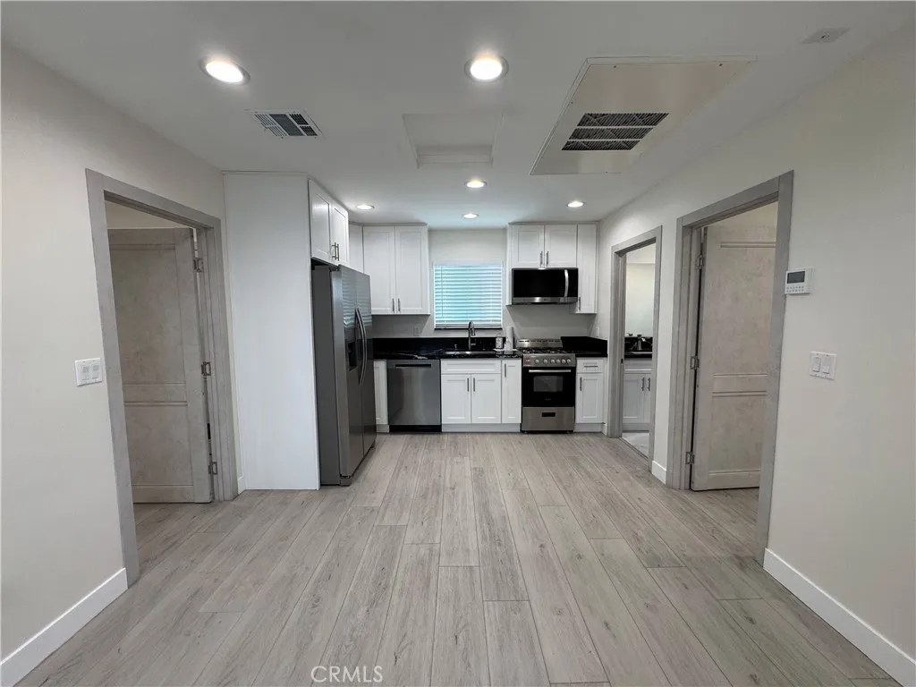 11022 Louise Avenue — photo