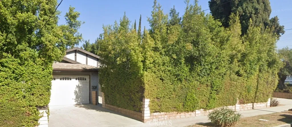 13303 Reedley Street — photo