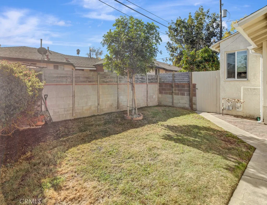 557 Rosemary Lane — photo