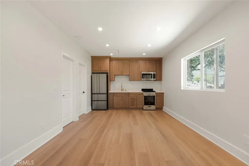 3122 Altura — photo