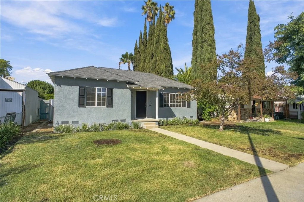 2211 W Verdugo — photo