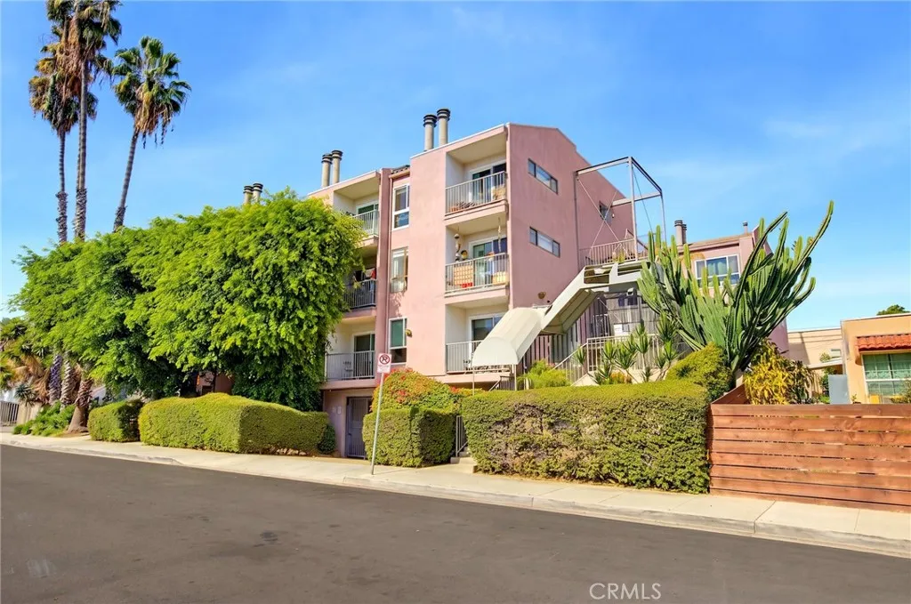 6525 La Mirada Unit 112 — photo