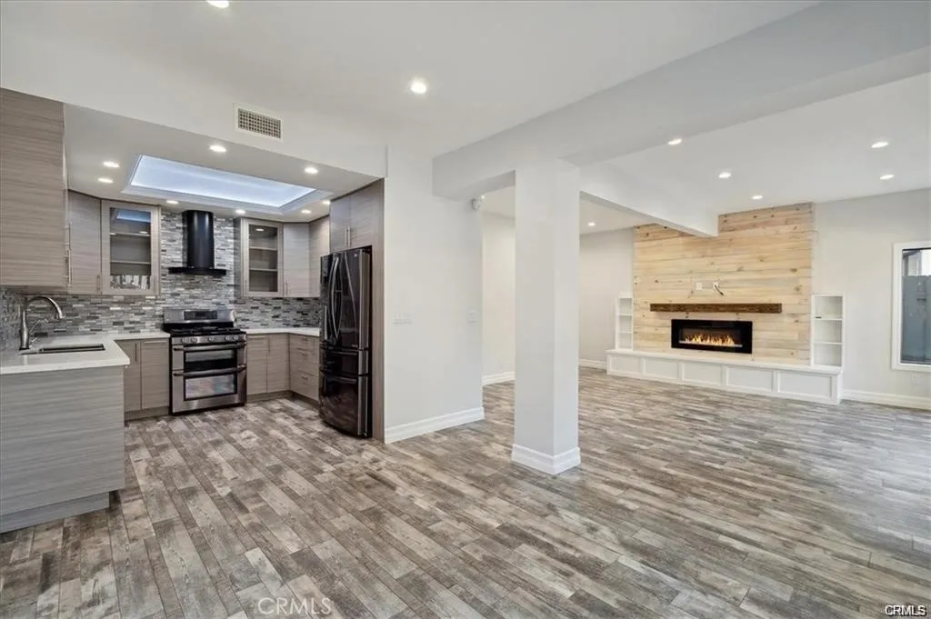 10831 Roycroft Street Unit 72 — photo