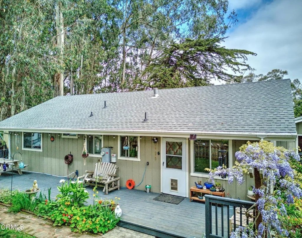 27030 Hwy 1 — photo