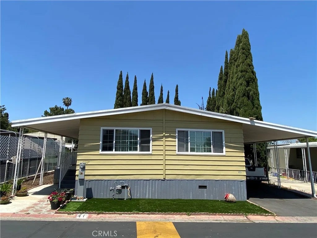 995 Pomona Rd 41 — photo