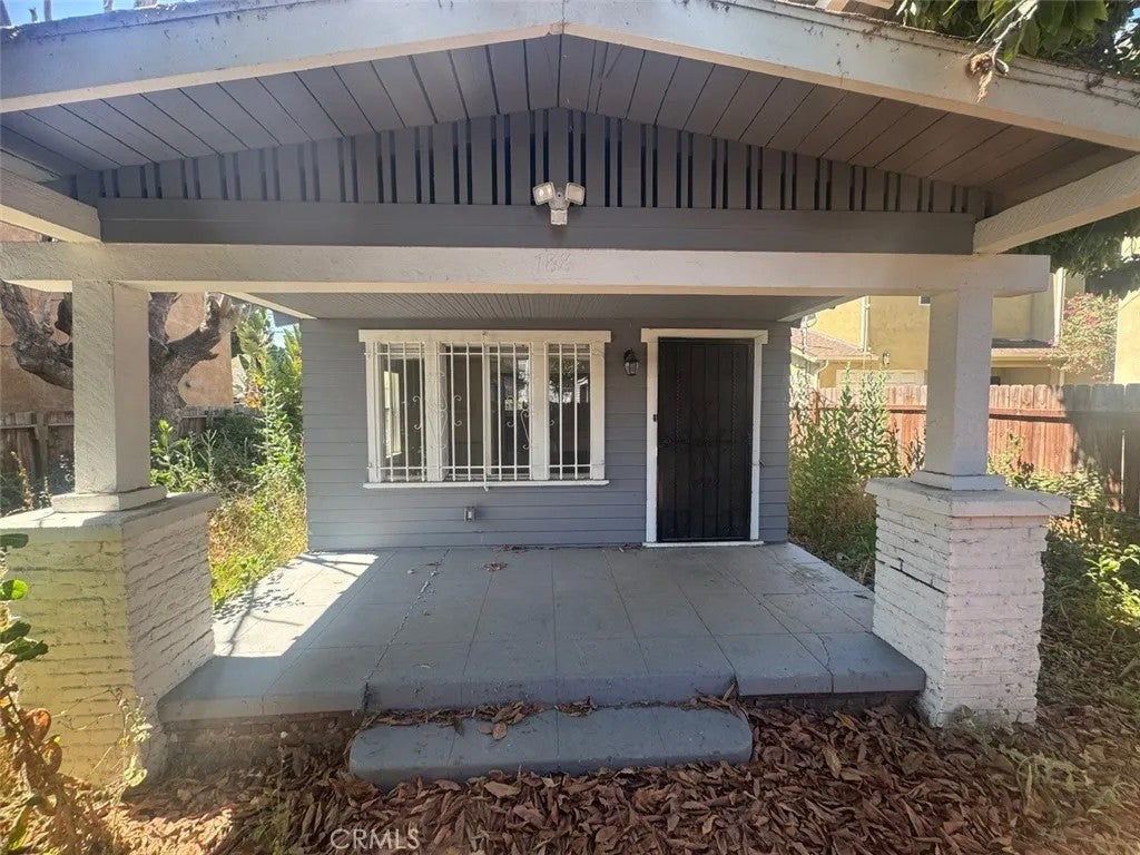 788 E 40th Place — photo