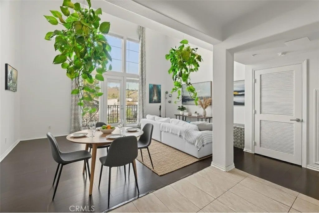 360 W Avenue 26 401 — photo