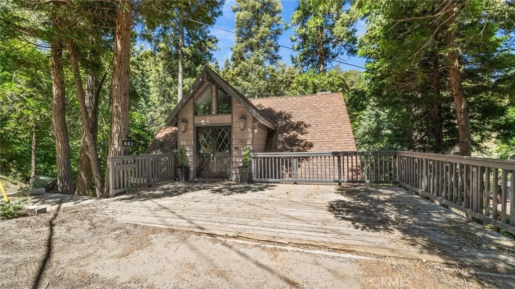 582 Kuffel Canyon Road — photo
