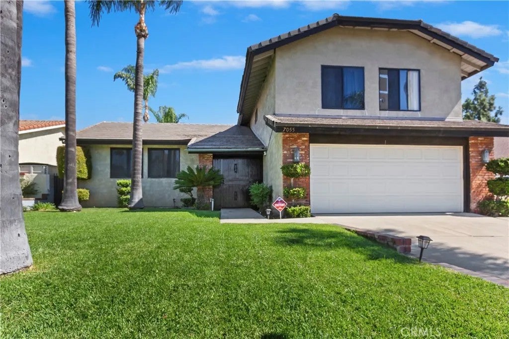 7055 Mango Street — photo