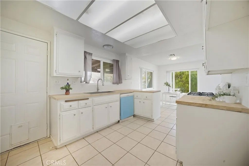 26763 Cumberland — photo