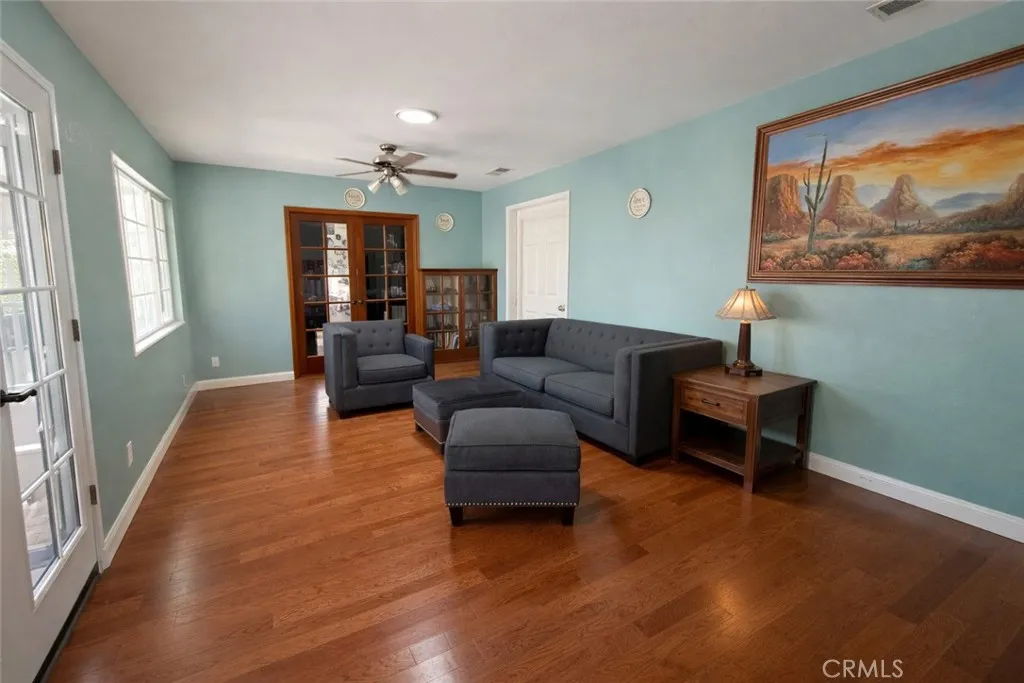 1071 E 46th, Long Beach, CA 90807 — photo 2