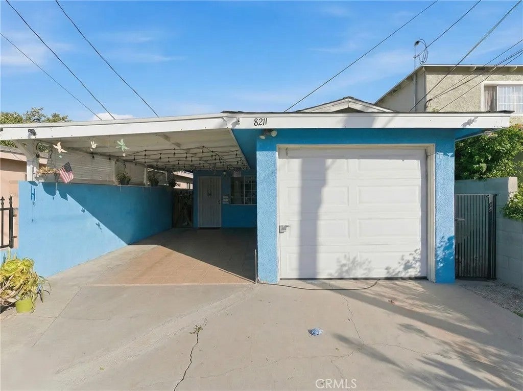 8211 Wilbarn — photo