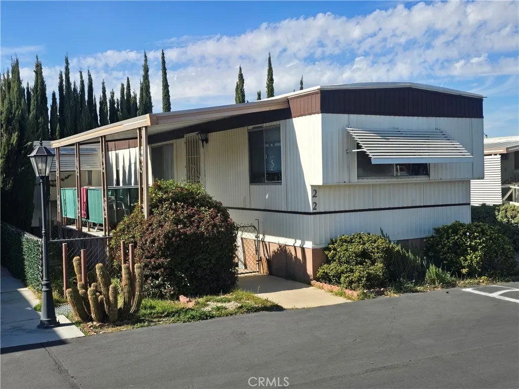 8655 Santa Fe East 22 — photo