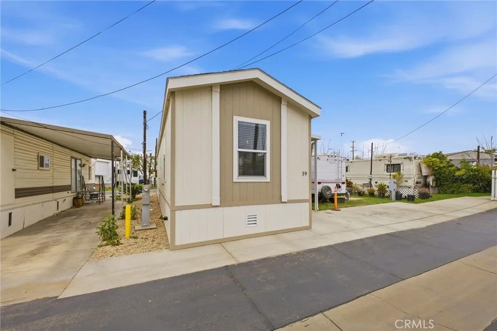 18411 Valley 39 — photo
