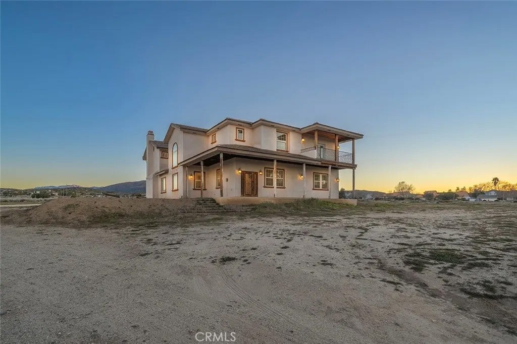 5040 E Avenue T8 — photo