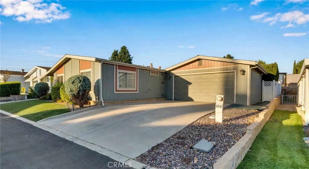10961 Desert Lawn 166 — photo