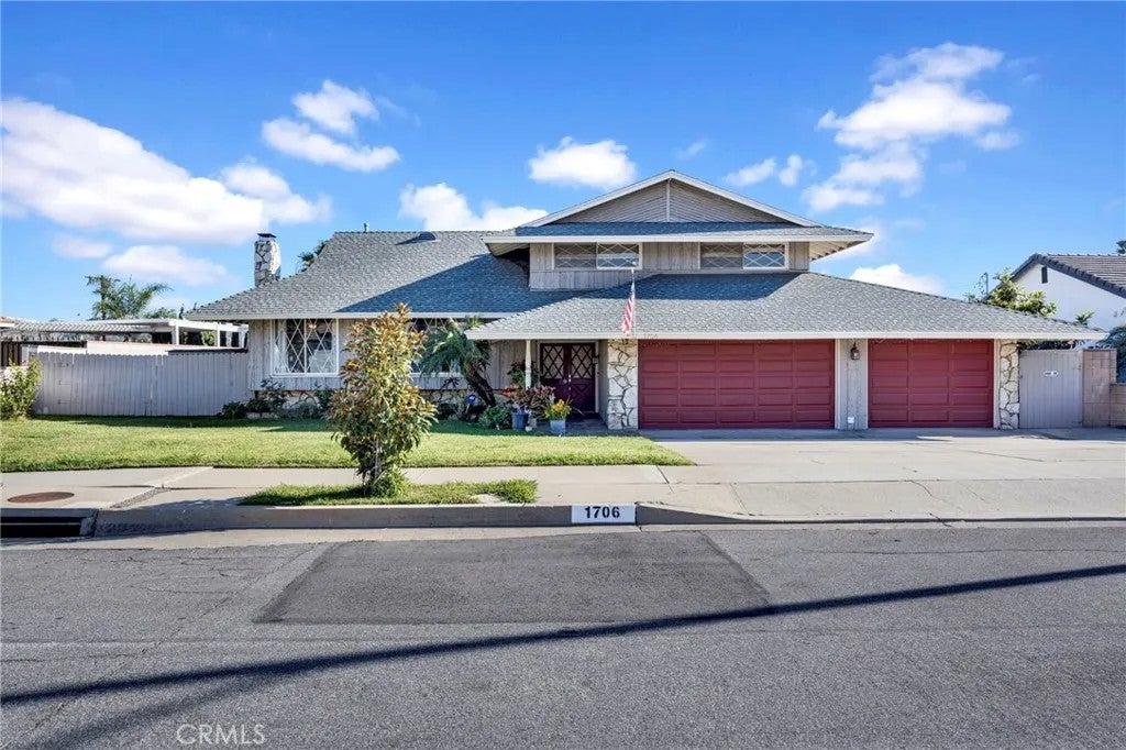 1706 E Retford — photo