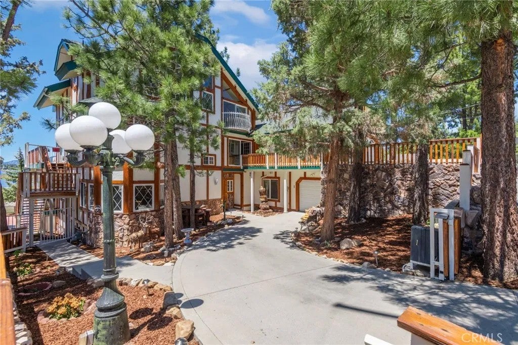 202 S Eagle Drive — photo