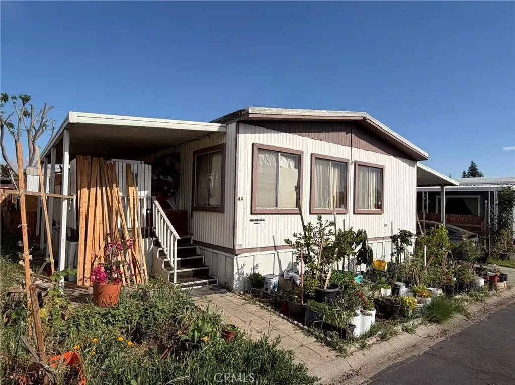 3734 Pacific 44 — photo