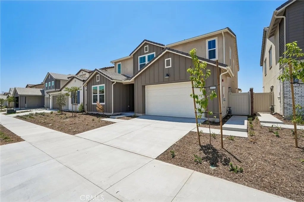 8553 Tamarack Street — photo