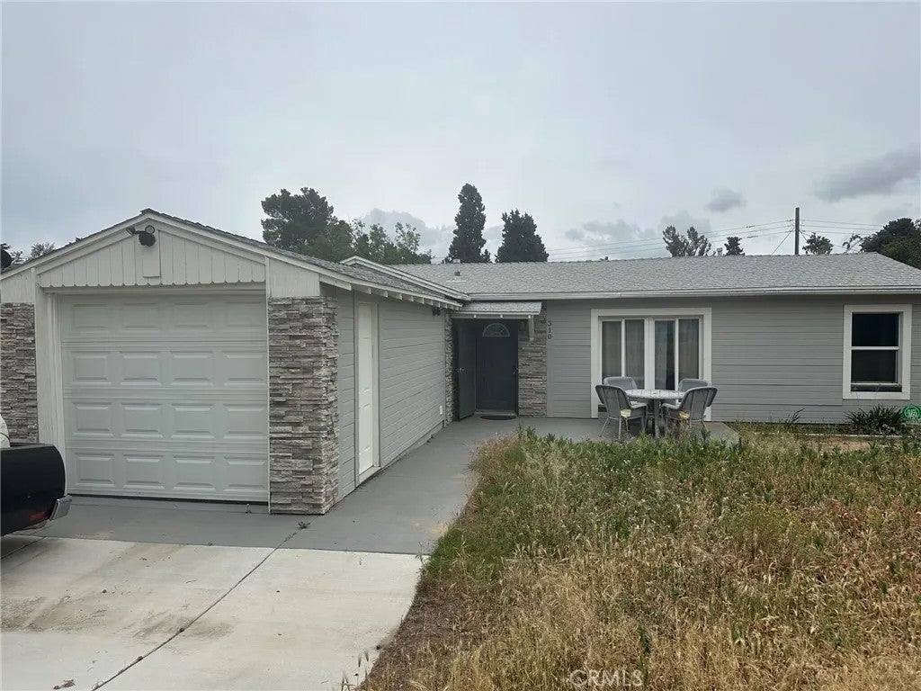 310 Santa Rita Place — photo