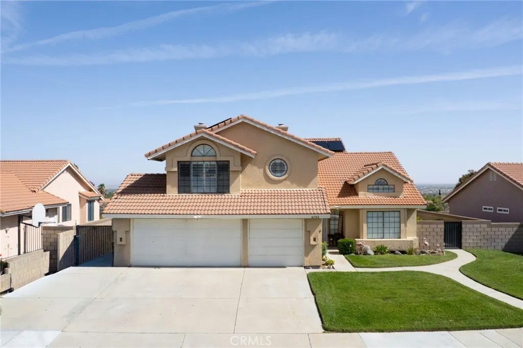 4753 Brisa — photo