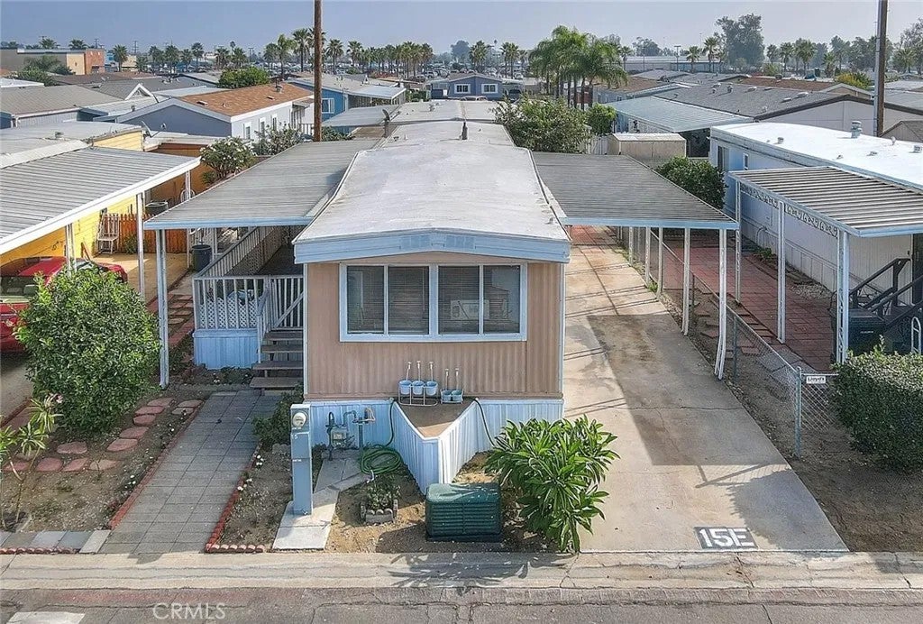 17333 Valley 15E — photo