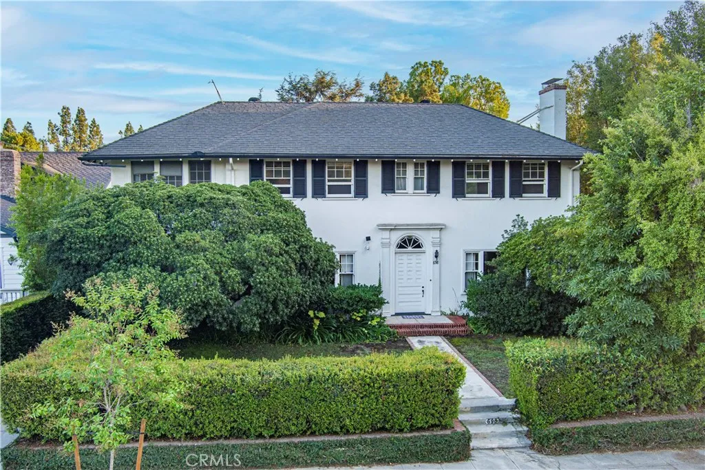 698 Arden — photo
