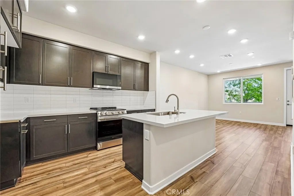 9524 Hannah Way — photo