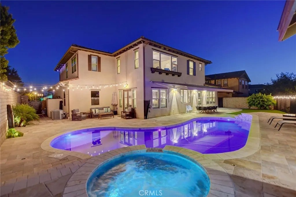 1127 Las Colinas Way — photo