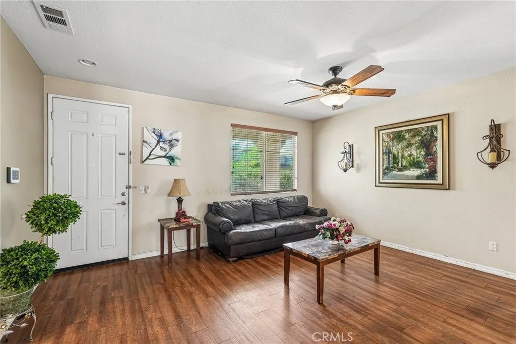 13572 Kitty Hawk — photo
