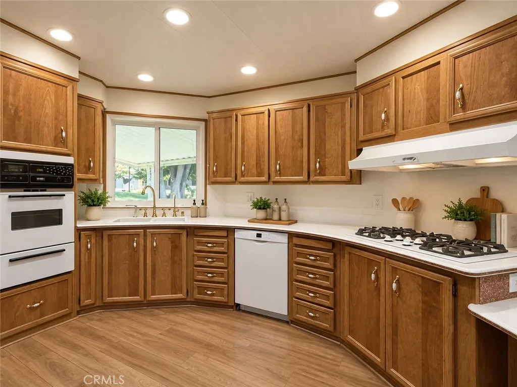 929 E Foothill #52, Upland, CA 91786 — photo 2