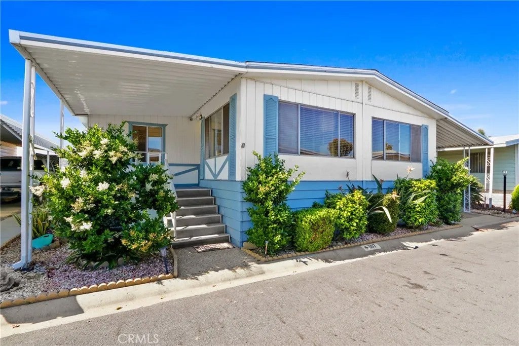 3800 Bradford 307 — photo