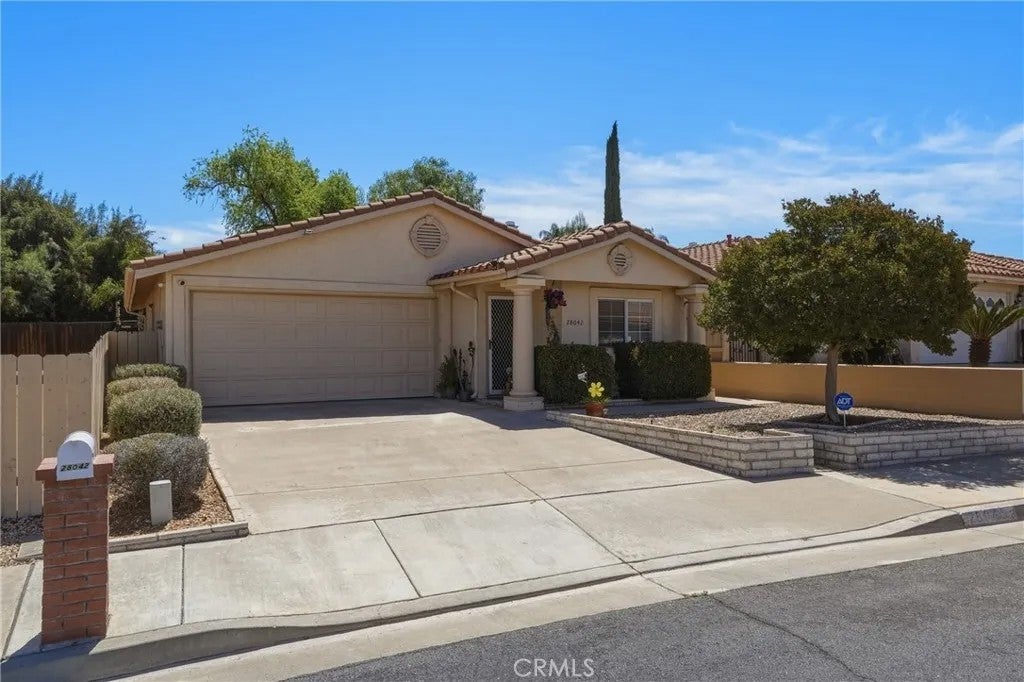 28042 Calle Vallarta — photo