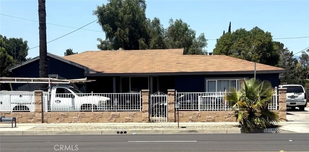 17746 Merrill — photo