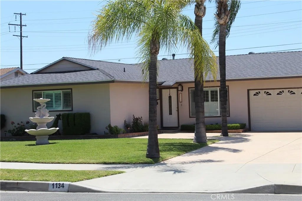 1134 E Deodar Street — photo