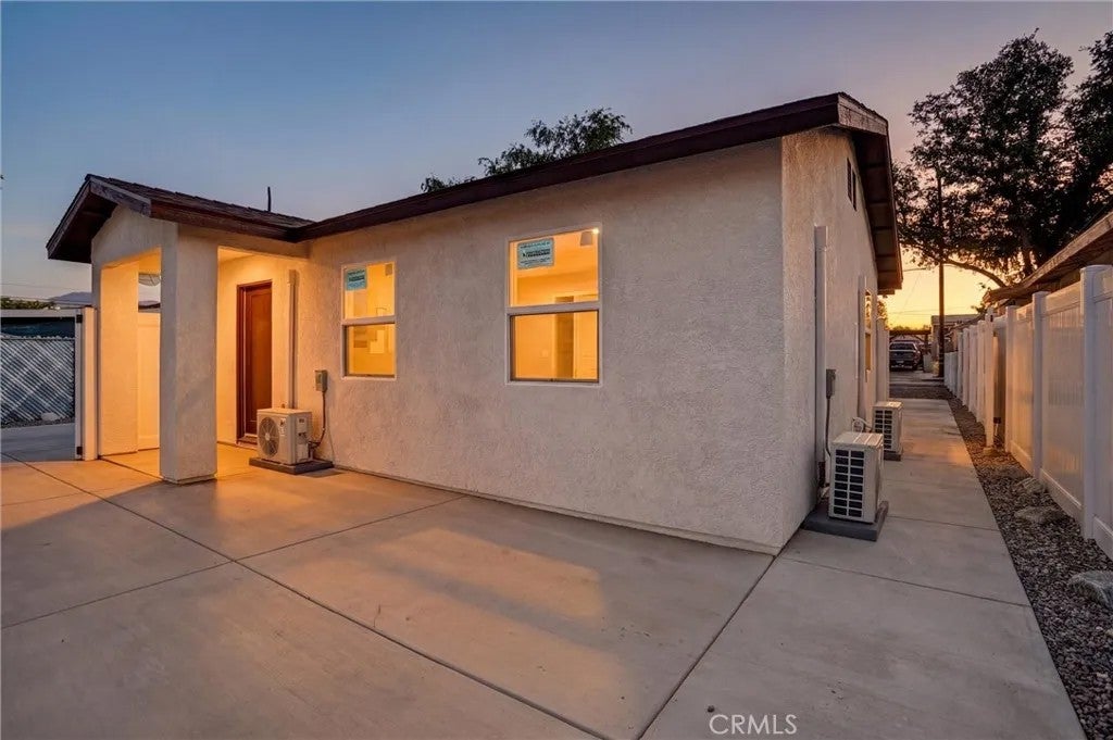 1021 Columbia 2 — photo