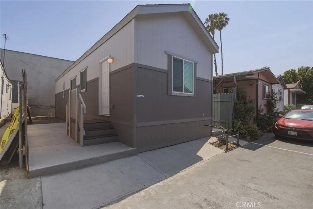 7650 Balboa 27 — photo