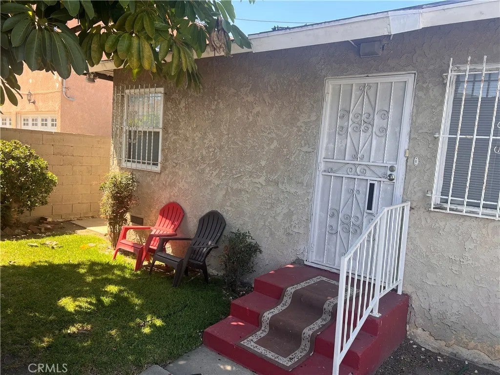 1739 W 105th Street — photo