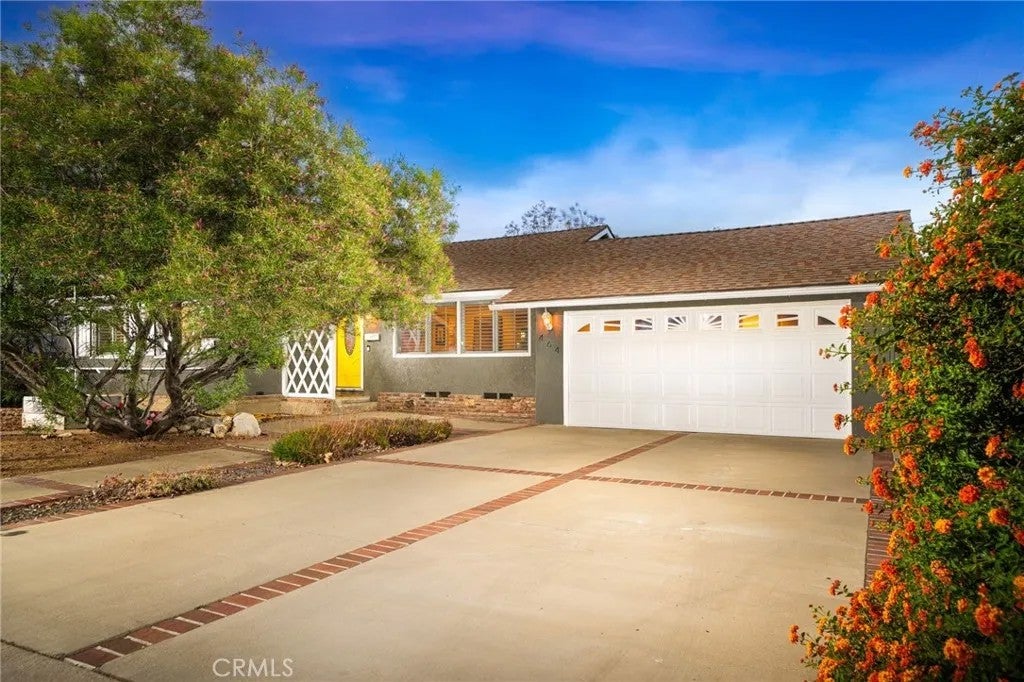 464 Cinderella Drive — photo