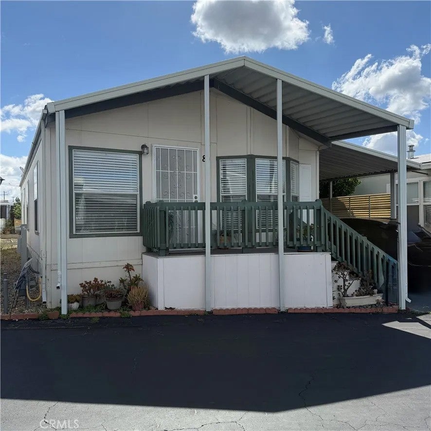 301 E Foothill Blvd — photo