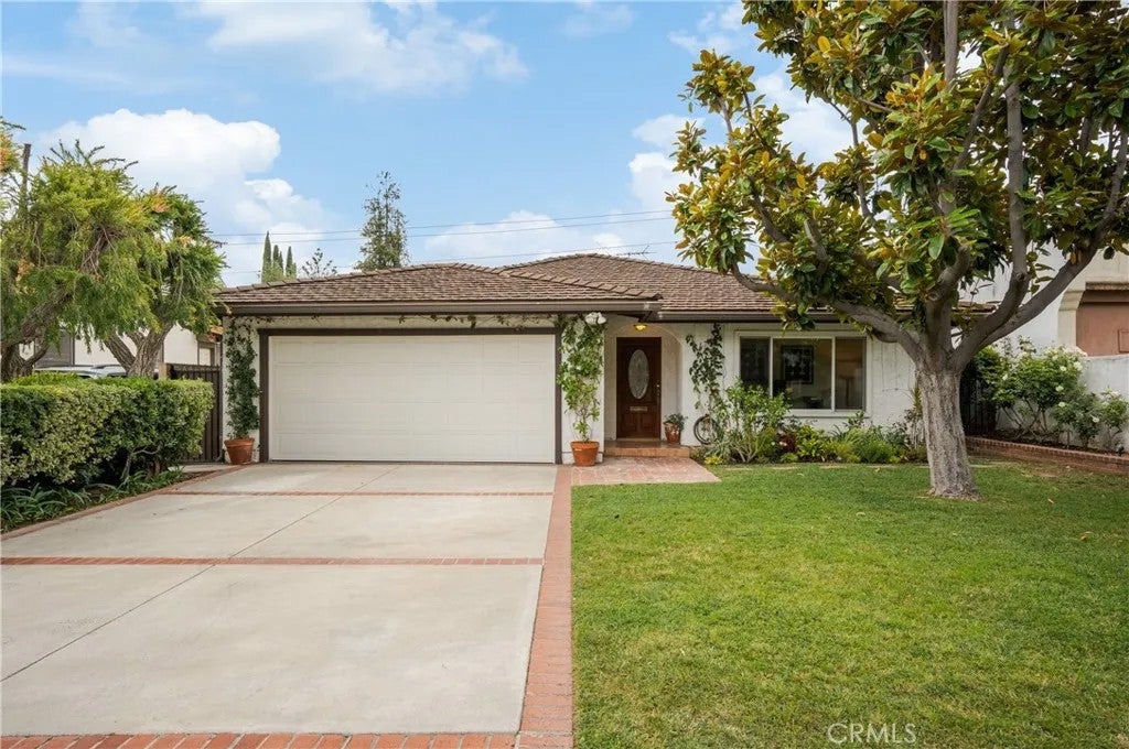 1735 Hilliard Drive — photo