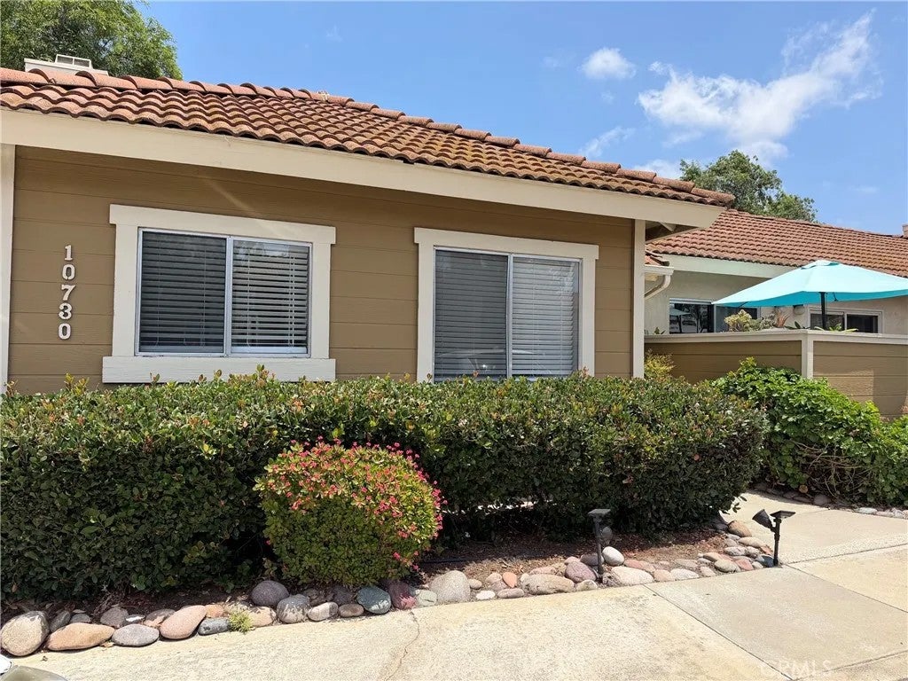 10730 Holly Meadows B — photo