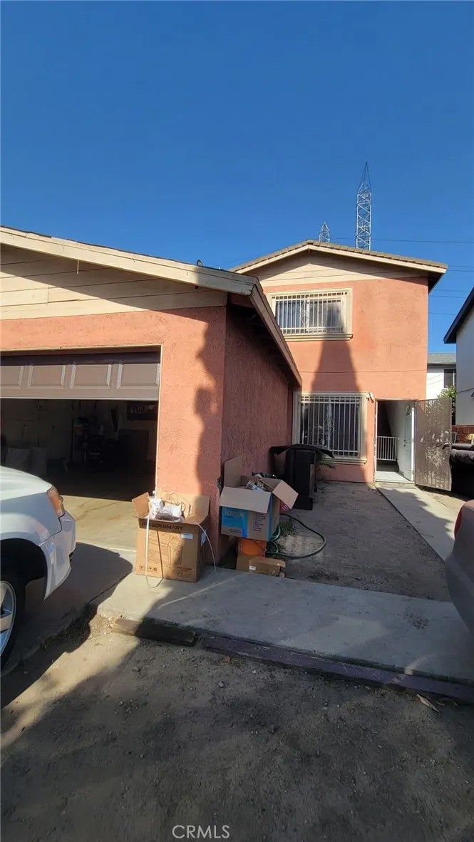 9306 Parmelee Avenue — photo