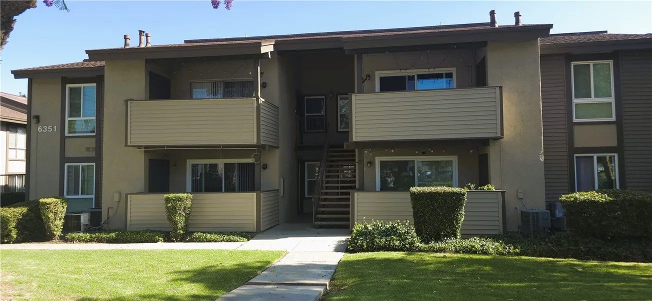 6351 Riverside 39 — photo