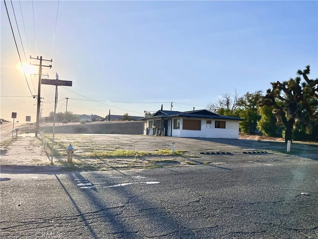15720 Mojave Drive — photo