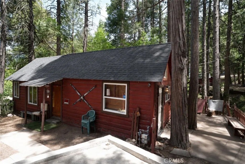 25020 Moon Drive — photo